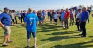 Tägliches Briefing vor dem Wettbewerbsbeginn